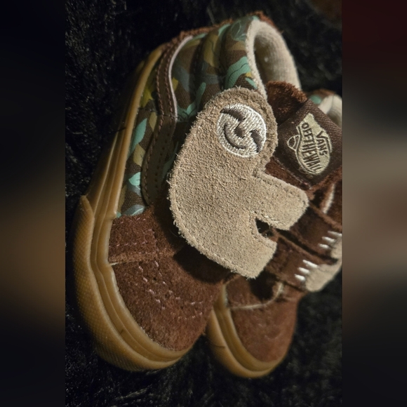 Vans Kids Brown and Cream Sneakers - Picture 3 of 5